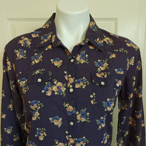 Mossimo Supply Co. western floral snap button front shirt sz M - Picture 3 of 10